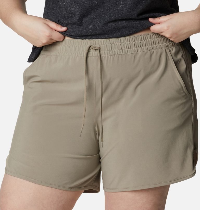 Women's Columbia Bogata Bay Stretch Shorts Khaki | Plus Size CA-OL503